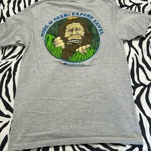 Men’s grey Columbia t shirt small never worn